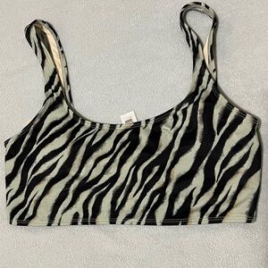 🌟 Joe Fresh Zebra Print Crop Top - Black Mint and Cream